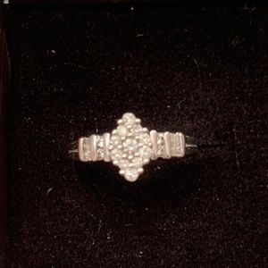 10k Solid Gold & Diamond Ring